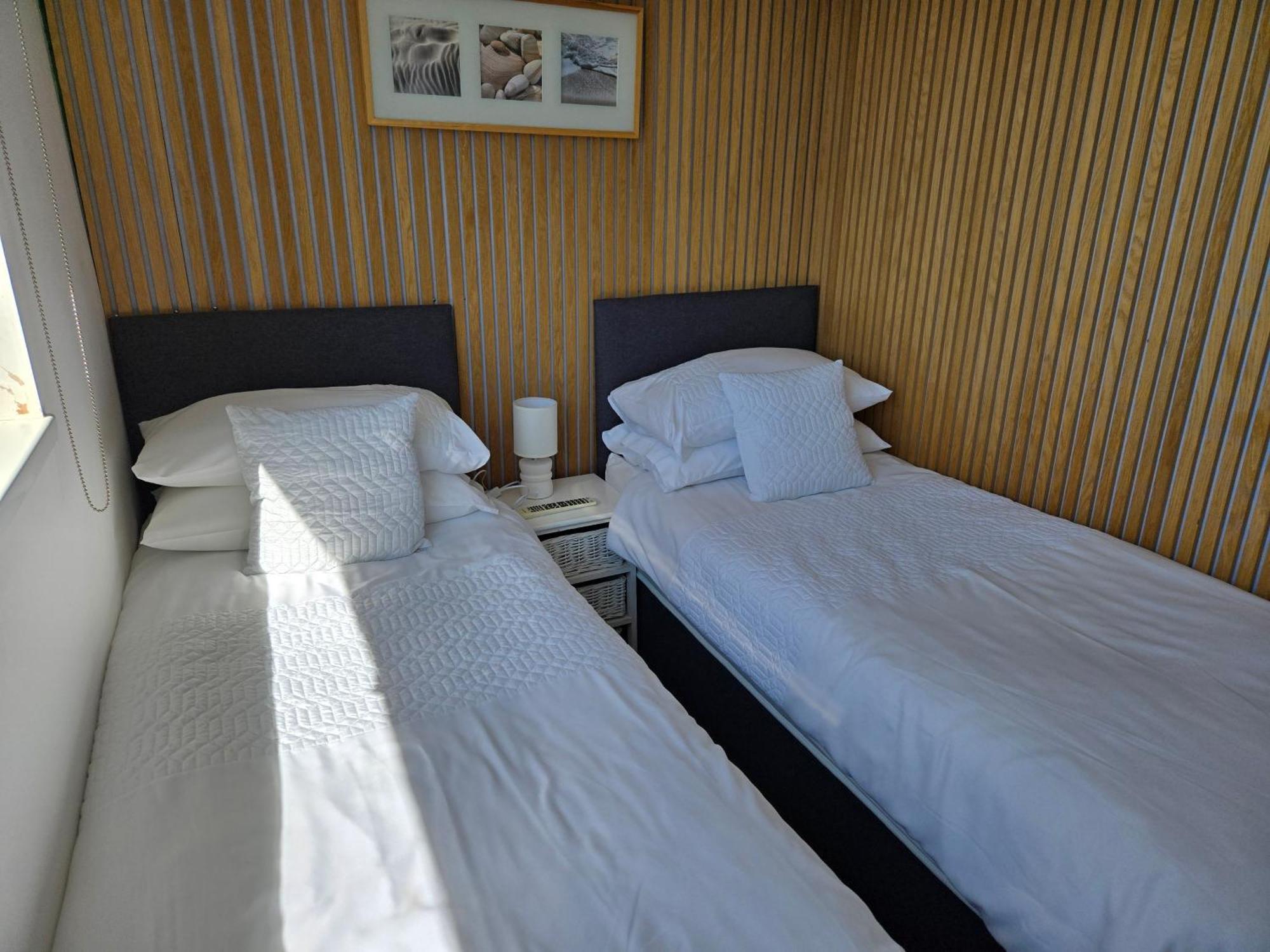 Beautiful Apartment With Private Pool Near Tenby Kilgetty Esterno foto